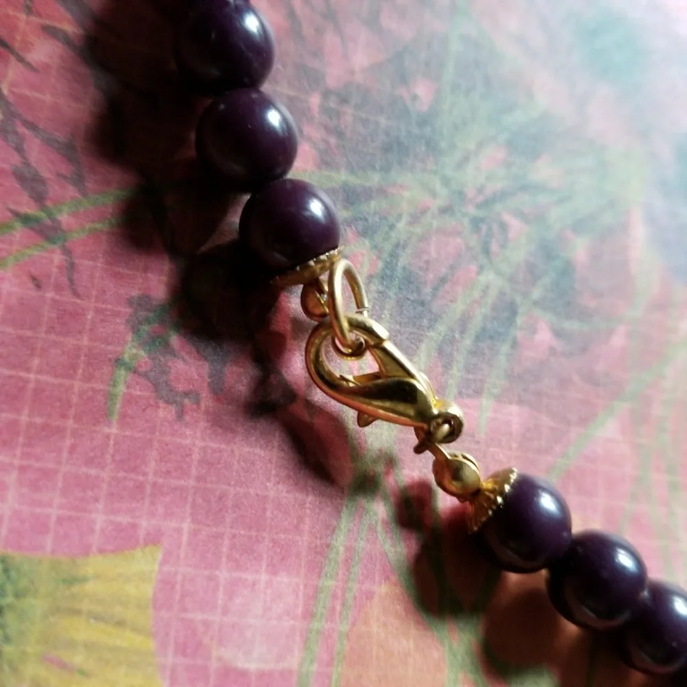 Vintage necklace dark plum purple bead necklace faux pearls - Picture 5 of 5